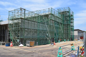 施工中の建設工事現場