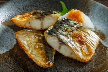 塩サバ焼き