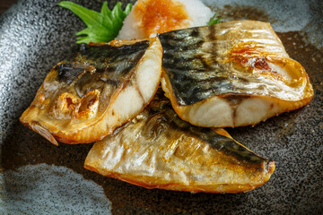 塩サバ焼き
