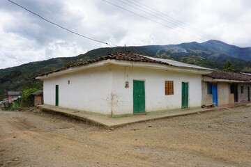 Fototapeta na wymiar houses in the mountains