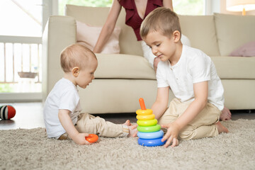 Mom with children in the room