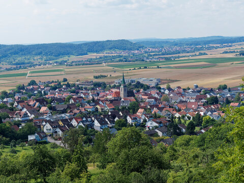 Toller Ausblick bei Breitenholz, Gemeinde Ammerbuch. Ein bezauberndes d&ouml;rfliches Idyll nahe am Ballungsraum Stuttgart-B&ouml;blingen und Sindelfingen
