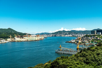Naklejka premium 長崎県長崎市 女神大橋から望む長崎市の風景 都市景観