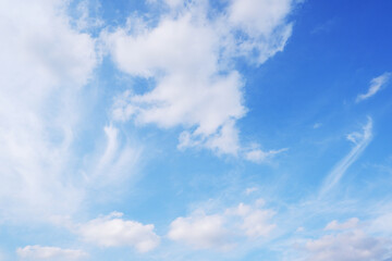 blue  sky with white clouds, 空模様、秋の青空