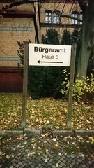 Schild vom Bürgeramt