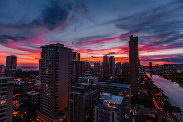 Fototapeta premium Sunset at Waikiki, Honolulu, Oahu, Hawaii