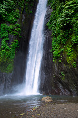 Fototapeta na wymiar Waterfall from bali