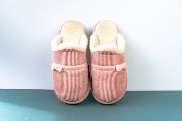 warm and comfort slippers. pink color.