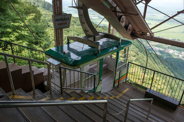 弥彦観光ロープウエー山頂駅