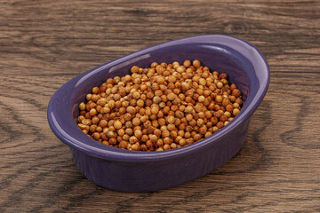 Coriander seeds in the bowl