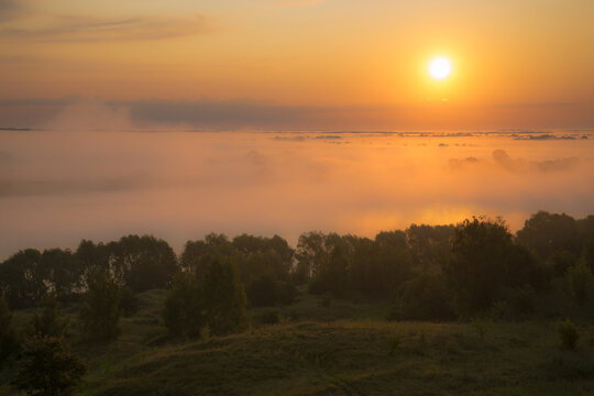 sunset in the mountains © Evgenii Ryzhenkov