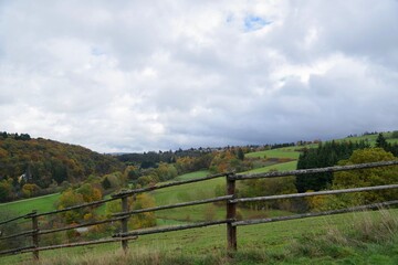 Fototapeta premium Talblick im Herbst