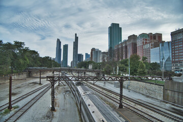 Fototapeta na wymiar Chicago train view from Millennium Park