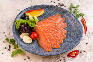 Sliced Salmon with Lime and Olives