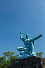 長崎の平和祈念像