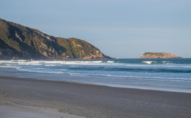 costa ensolarada em  em Florianópolis, Praia do Santinho,  praia tropical, Santa Catarina, Brasil, florianopolis, 