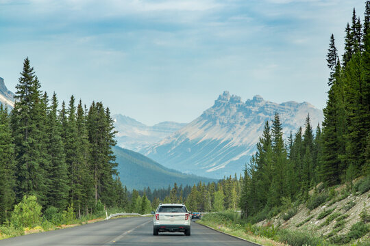 Cruising Up The Icefields Parkway, Banff, Canada In Summer Time