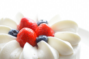 皿の上のショートケーキ