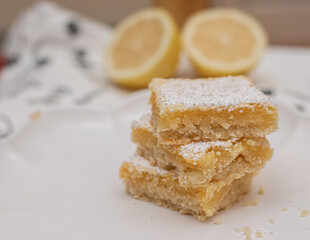 Lemon bar
