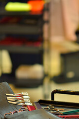 美容室のハサミと剃刀