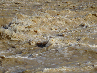 京都嵐山桂川の洪水災害