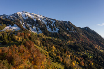 Grünten Sender im Herbst