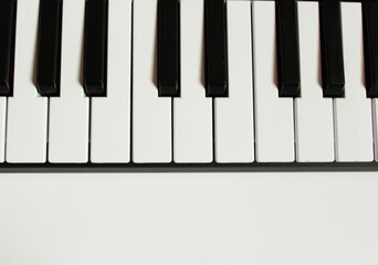 piano midi on white background