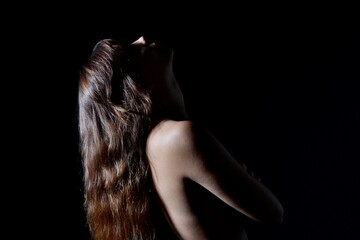 Profil d'une femme nue