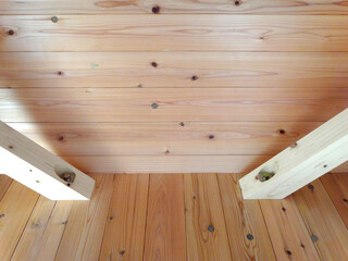 白木の木造建築物