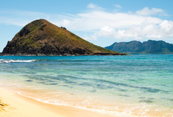 Sunny day on Mokulua Island in O'ahu, HI