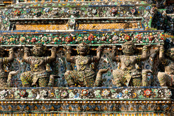 大仏塔ワットアルン