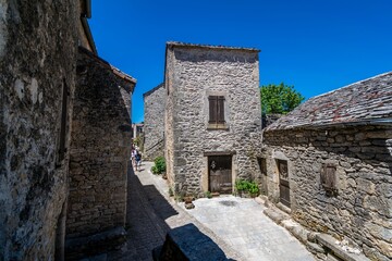 Fototapeta na wymiar La Couvertoirade joli village médiéval perché en Aveyron. 