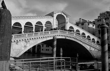 Venice, Italy, December 28, 2018 evocative black and white image of the Rialto Bridge,
one of the best known symbols of the city