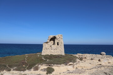 Torre di avvistamento sulla costa pugliese