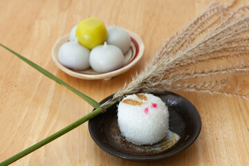 Rabbit mochi and pampas grass