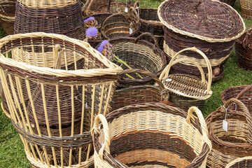 Paniers en osier destinés à la vente