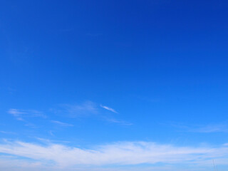 爽やかな青空と雲