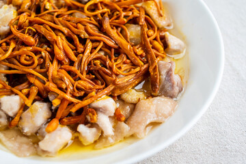 Steamed Chicken with Chinese Cordyceps Flower
