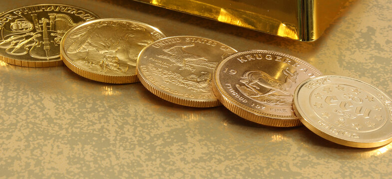 Lingot et pi&egrave;ces d&rsquo;or de diff&eacute;rents pays 