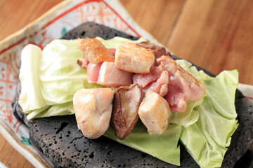 地鶏溶岩焼き
