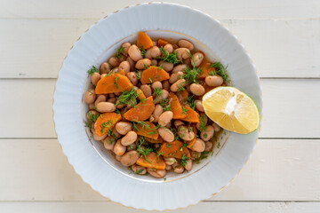 pinto beans cooked with carrot