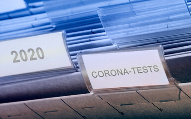 Corona Einschränkungen - Coronatest  Symbolfoto