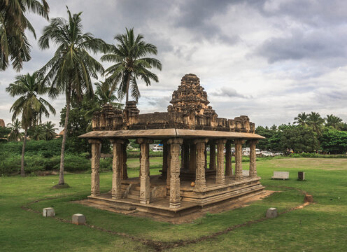 ruins of Vijayanagar, the former capital of the Vijayanagar Empire, in Hampi