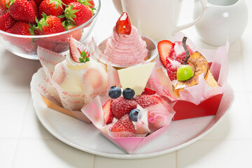 色々なイチゴケーキ