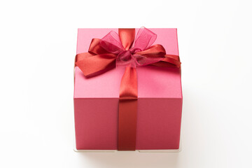 赤いリボンの贈り物