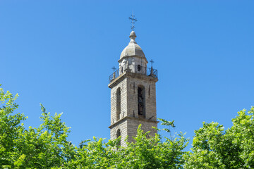 Fototapeta na wymiar Glockenturm der Kirche Sainte-Marie in Sartène auf Korsika