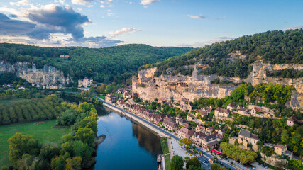 Fototapeta na wymiar aerial view of la roque gageac town, France