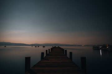 Obraz premium sunset over the pier