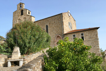 L&rsquo;&eacute;glise Saint-Andr&eacute; du village de Roquebrun 