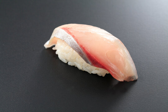 鰤寿司 のストック写真 ロイヤリティフリーの画像 ベクター イラスト Adobe Stock